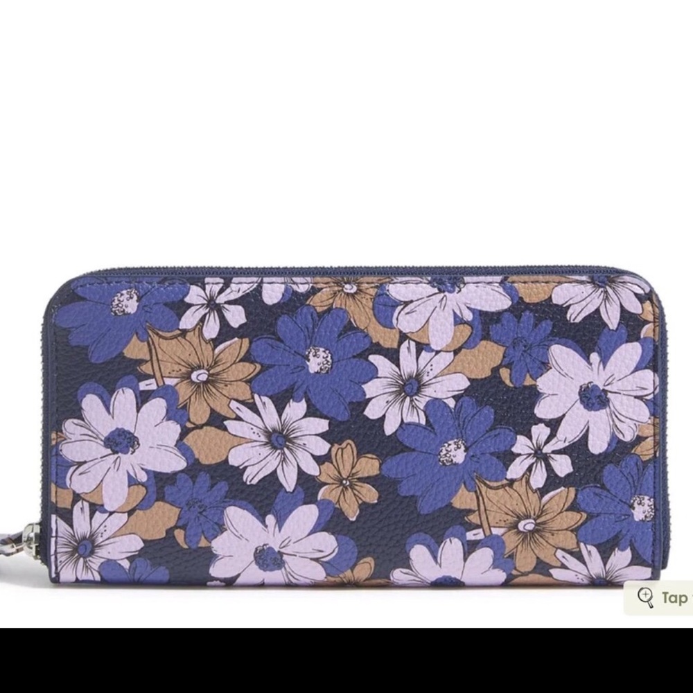 Vera Bradley Essential Continental Wallet in Faux Leather
